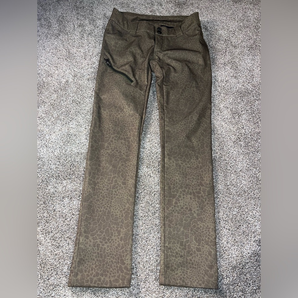 Burton fleece lined leopard print winter cold weather pants / ski pants small - Picture 1 of 3
